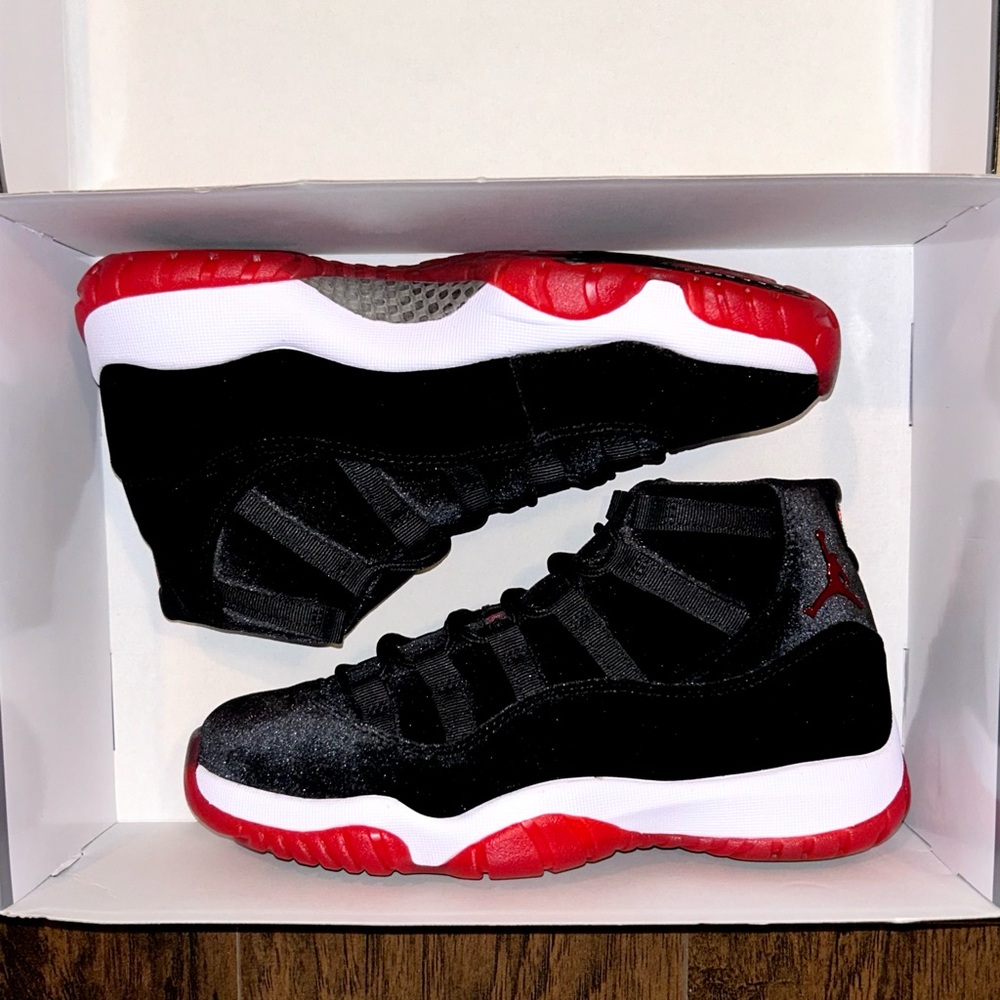 Brand New Jordan 11 Retro “Bred Velvet” (W)